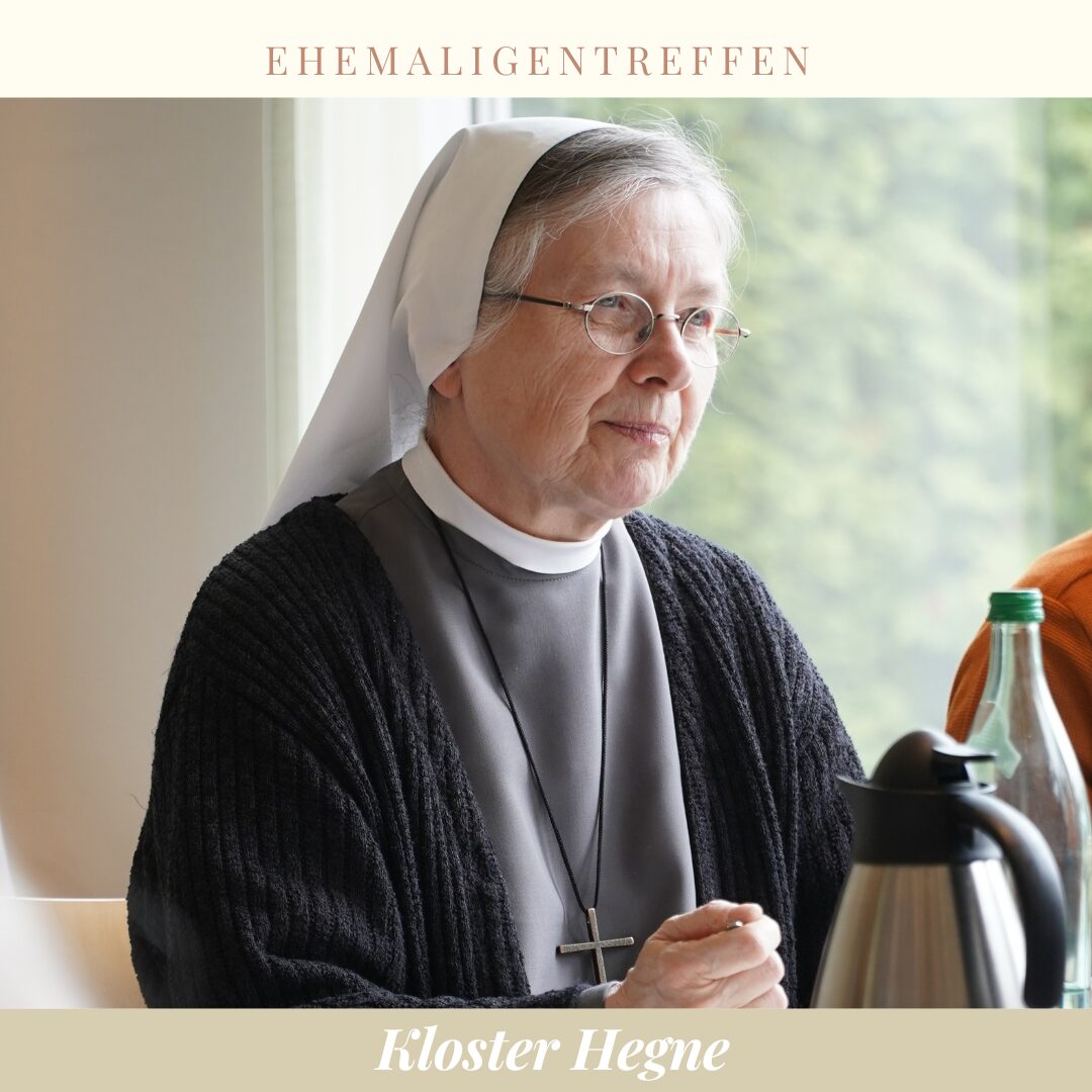 Sr. Maria Paola beim Kuchenessen